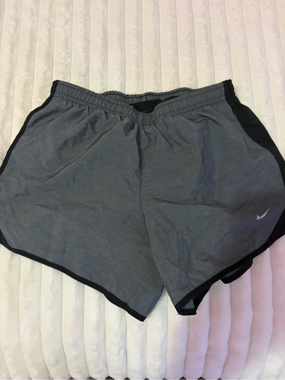 Nike mid-rise grey workout shorts